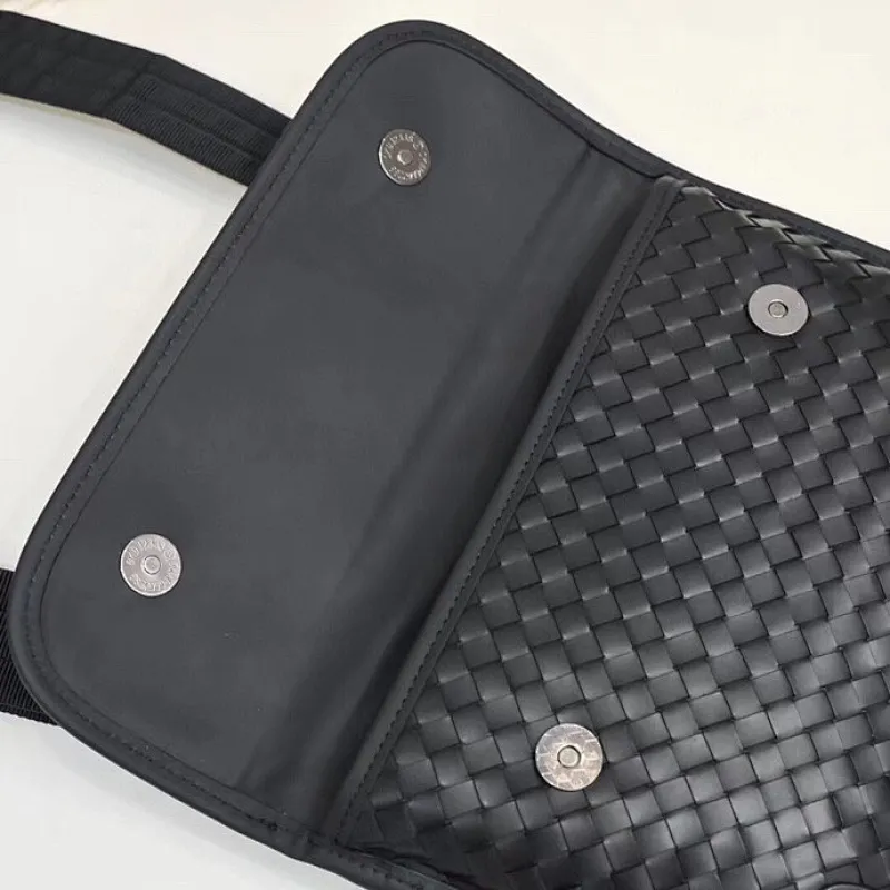 All categories 💚 Top version men’s bags 💚 BV 2024 new BV crossbody bag